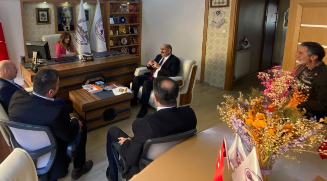 MHP Üsküdar ilçe Başkanımız Naim Özcetekin ve Yönetim Kurulu Esnaf Odamızı Ziyaret Etti